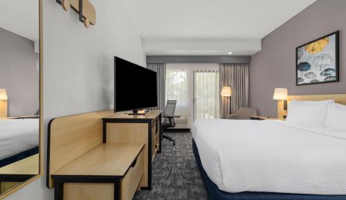 Standard King Room