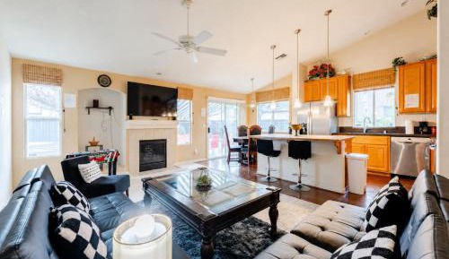 Four-Bedroom Deluxe Home - Oceanfront