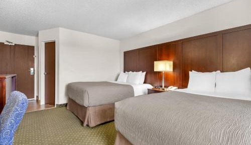Queen Room with Two Queen Beds - Non-Smoking