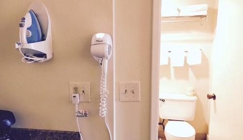 Queen Room with One Queen and One Double Bed, Mobility Access/1st Floor and Roll-In Shower, Non-Smoking