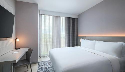 Metro King Room 