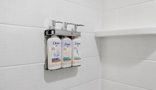 Standard King Room with Roll-in Shower - Mobility Accessible