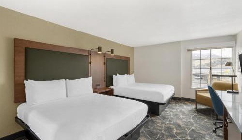Queen Room with Two Queen Beds South Tower - Non-Smoking