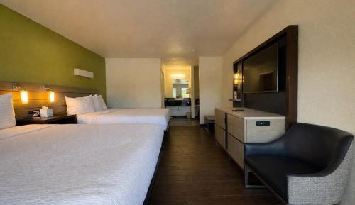 Signature 2 Queen Room