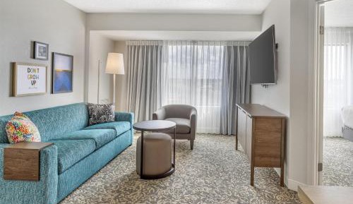 Two Bedroom Queen Suite with Three Queens