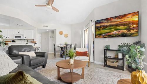 Two-Bedroom Deluxe Apartment with Balcony