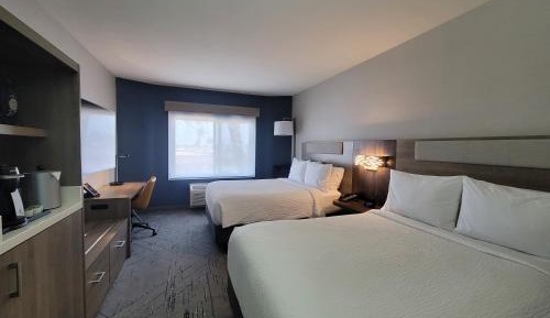 Standard Room with Two Queen Beds