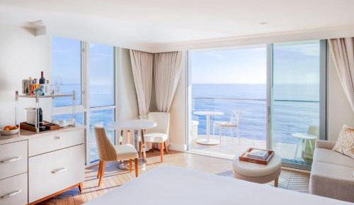Premium Oceanfront King Corner Studio