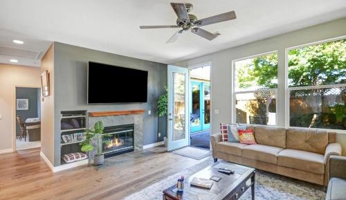 Three-Bedroom Vacation Home 