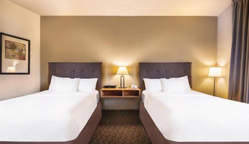 Queen Room with Two Queen Beds - Non-Smoking