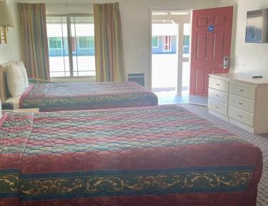 Queen Room