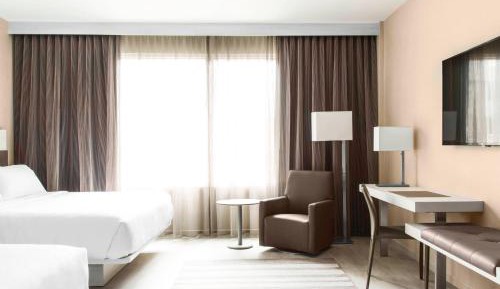 Queen Room with Two Queen Beds - Hearing Accessible