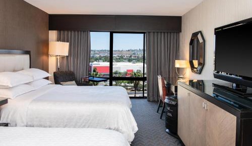 PURE Wellness, 2 Queen Beds