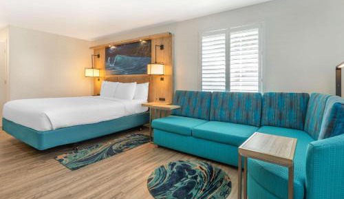 Two-Bedroom Suite with Fireplace and Whirlpool - Non-Smoking