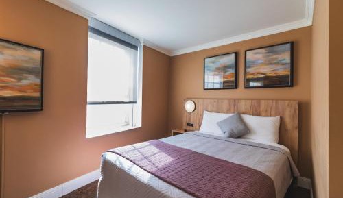Queen Room