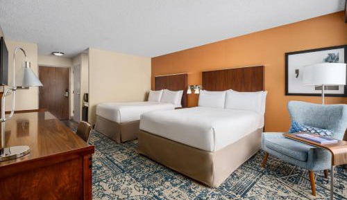 Queen Room with Two Queen Beds - Non-Smoking