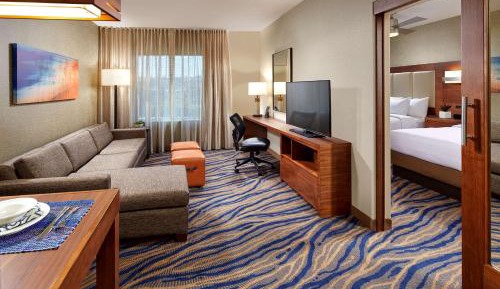 One-Bedroom Queen Suite with Two Queen Beds - Non-Smoking