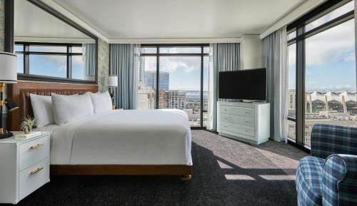 Bay One Bedroom Suite