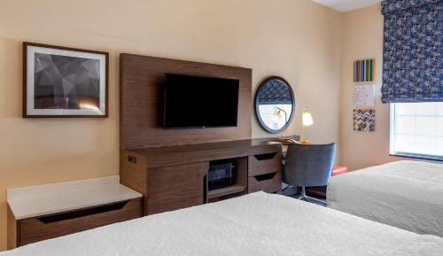 Room with Two Queen Beds - Non-Smoking