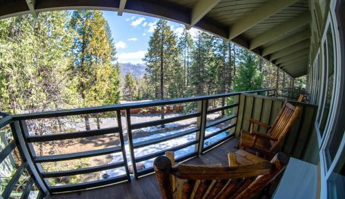 Single Room with Mountain View