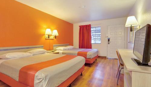Double Room with Two Double Beds and Roll-in Shower - Mobility Access/Non-Smoking