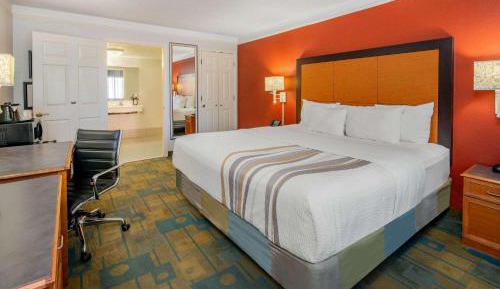 King Room with Mobility/Hearing Impaired Access - Non-Smoking