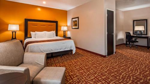 King Suite with Spa Bath - Non-Smoking