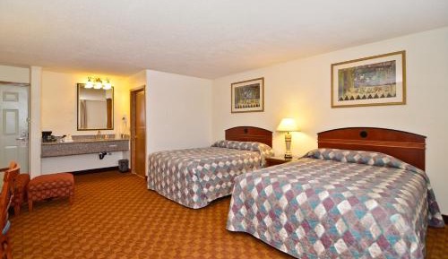 Queen Room with Two Queen Beds - Non-Smoking