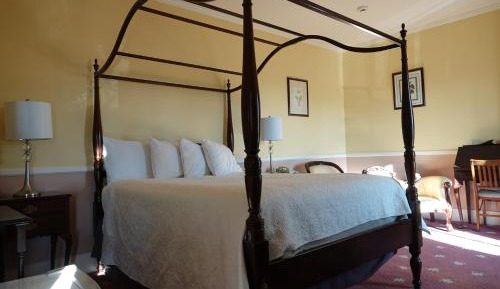 Queen Room