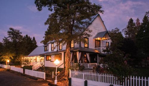 Eight-Bedroom House