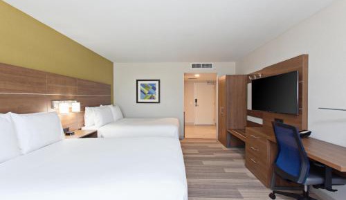 Standard Queen Room with Two Queen Beds