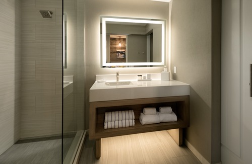 Downtown Hotel | Inn at The Pier