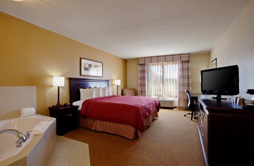 Barrio Hollywood Hotel | Country Inn & Suites by Radisson, Tucson City Center, AZ