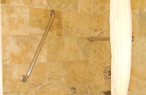 Midvale Hotel | Discovery Inn
