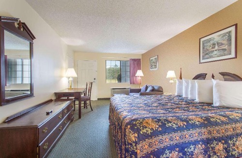 Picayune Hotel | Days Inn by Wyndham Picayune