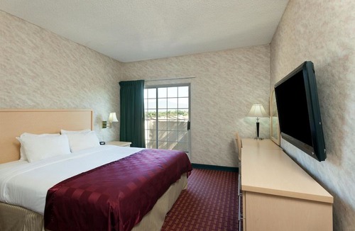 South el Monte Hotel | Ramada by Wyndham South El Monte