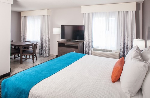 Sierra Vista Hotel | Best Western Plus Sun Canyon