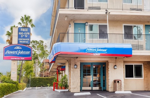 Mission Valley West Hotel | Howard Johnson by Wyndham San Diego Hotel Circle