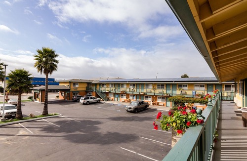 Seaside Hotel | Sand Castle Inn