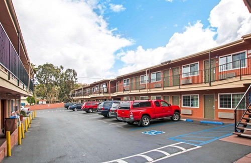 Lemon Grove Hotel | Rodeway Inn Lemon Grove San Diego East