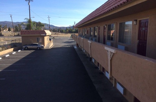 Hemet Hotel | Vagabond Inn Hemet