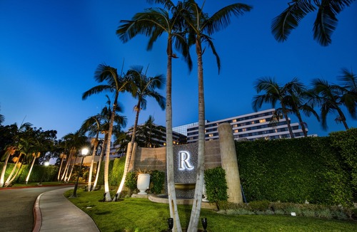 Airport Area Hotel | Renaissance Newport Beach Hotel