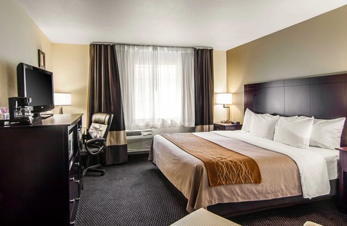 Larkspur Hotel | Country Inn & Suites by Radisson, Bend, OR
