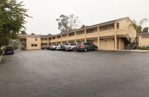 Arroyo Grande Hotel | Aloha Inn