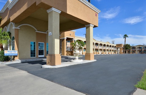 El Centro Hotel | Days Inn by Wyndham El Centro