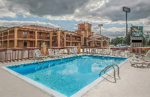 White House Hotel | Quality Inn - White House