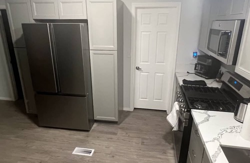Holiday Shores House | Newly remodeled home by the river with w/ additional studio, 3 mi from Casinos!