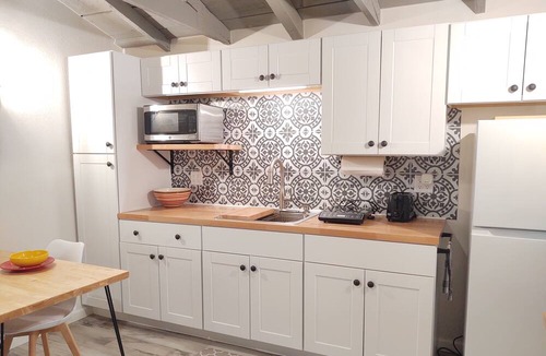 Amesti Cottage | Cozy contemporary studio. Private and serene. 31-night minimum stay.
