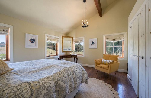 San Luis Obispo Other | Large multi-story country house on 14 acres with vineyard views