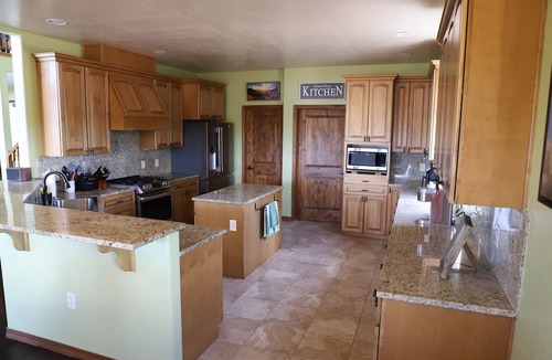 Show Low House | New Listing! Luxury cliff-side retreat. Isolated & Serene with EPIC views.